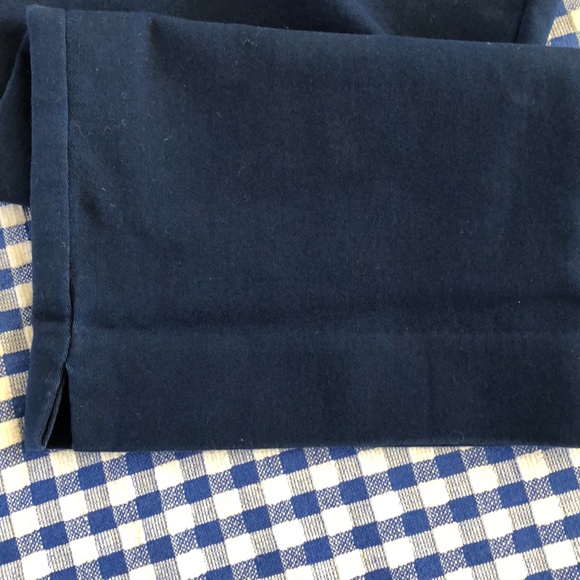 St. John’s Bay Mid Rise Slenderizing Capri Navy Blue Size 12 - Picture 9 of 11